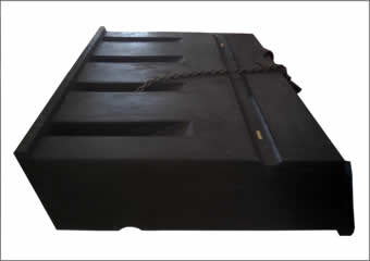 leg type dock fender